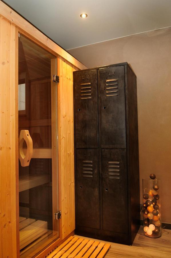Bed and Breakfast Sur Le Tige Hamois Exterior foto
